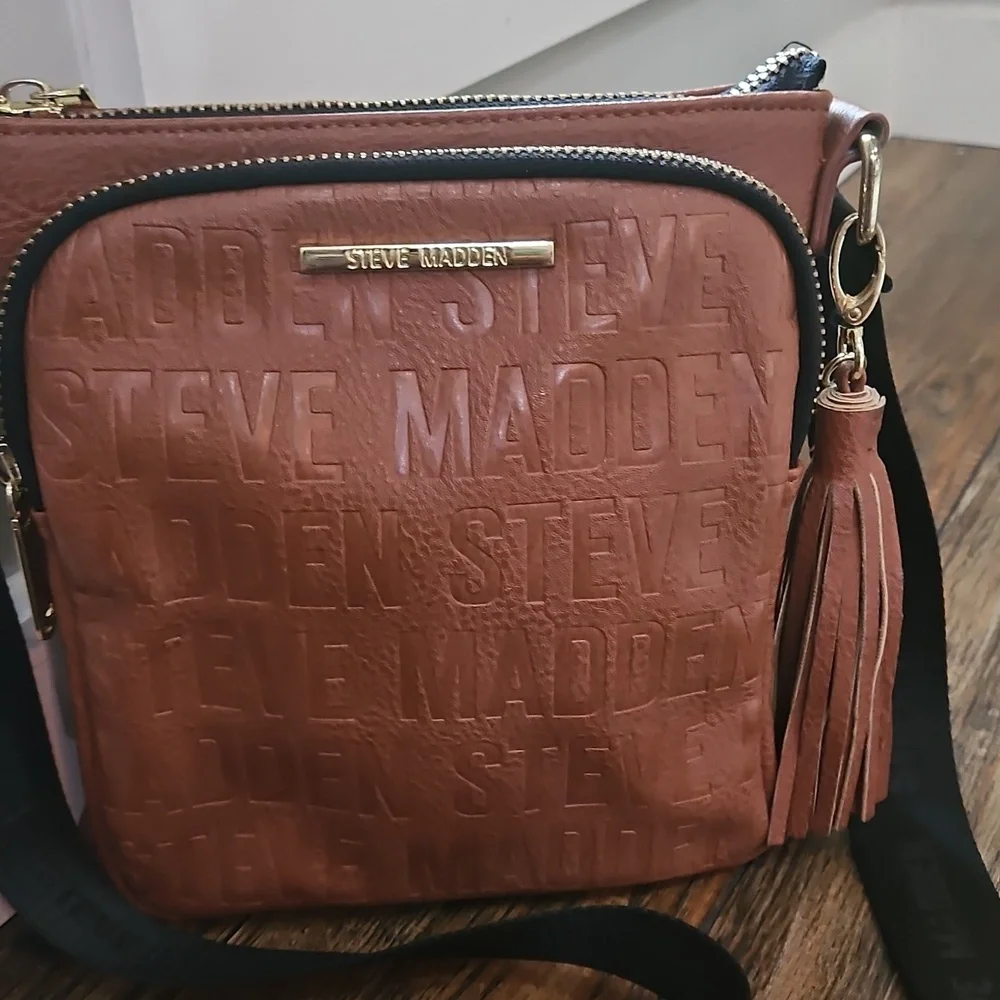 Steve Madden Women's Brown And Black Vegan Leather Crossbody Bag W/ Gold Accents